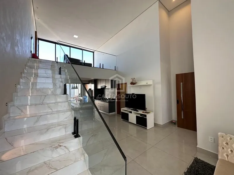 Casa a venda no Jardim Florença com 3 suítes e piscina em Marília-SP: 4ª foto da galeria de imagens do imóvel