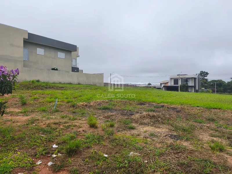 Terreno a Venda no Condomínio Villa Flora III em Marília-SP. : 2ª foto da galeria de imagens do imóvel