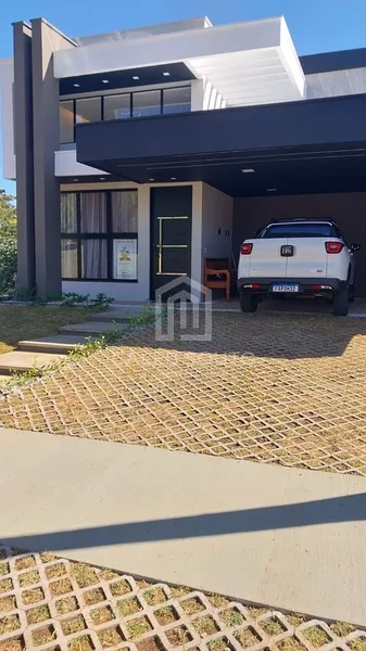 Casa com 4 quartos e piscina no Condomínio Verana em Marília-SP.: 2ª foto da galeria de imagens do imóvel