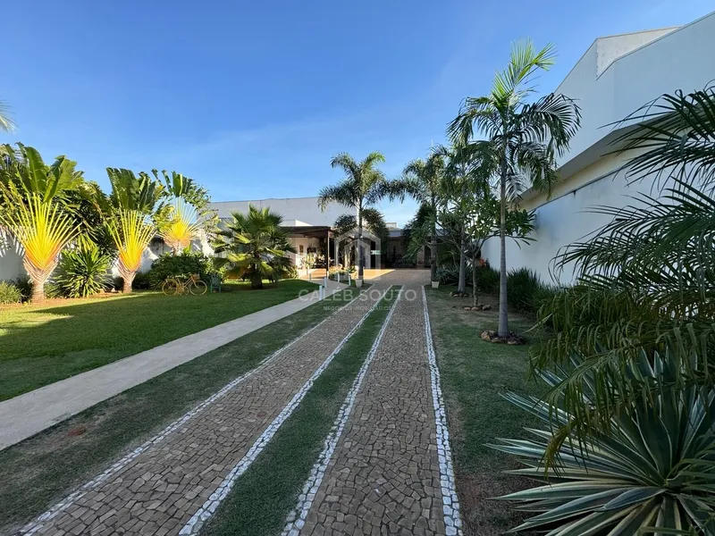 Casa com 3 suítes e piscina à venda no Cond. Campo Belo-Marília-SP: 4ª foto da galeria de imagens do imóvel