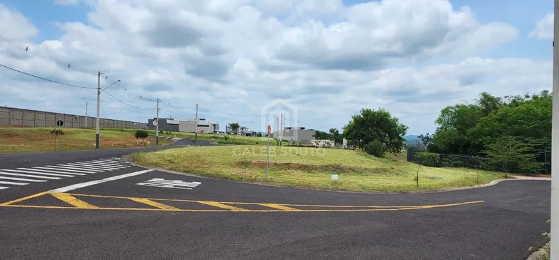 Terreno a Venda medindo 442 metros no Condomínio Vila Flora III em Marília-SP. : 8ª foto da galeria de imagens do imóvel
