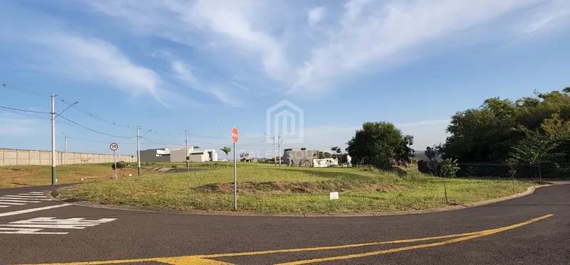 Terreno a Venda medindo 442 metros no Condomínio Vila Flora III em Marília-SP. : 6ª foto da galeria de imagens do imóvel