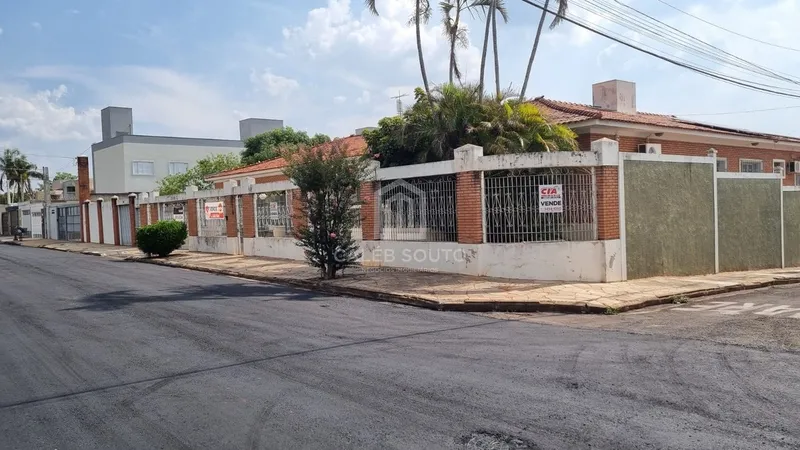 Casa a Venda no Bairro Aeroporto em Marília-SP.: 13ª foto da galeria de imagens do imóvel