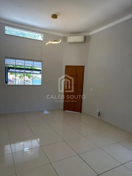 Casa a Venda com 3 quartos no Bairro Palmital em Marília-SP. : 2ª foto da galeria de imagens do imóvel