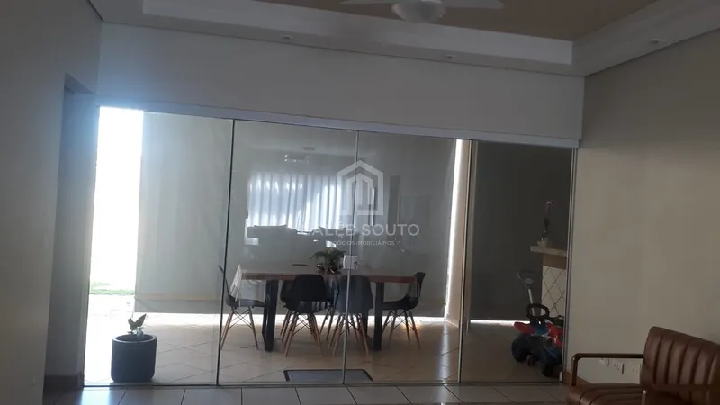 Sobrado no Jd. São Miguel em Marília-SP.: 7ª foto da galeria de imagens do imóvel