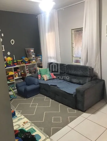 Casa a Venda no Jd. Continental em Marília-SP.: 2ª foto da galeria de imagens do imóvel