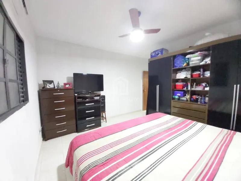 Casa com 3 quartos sendo 1 suíte no Jd. Universitário em Marília-SP.: 10ª foto da galeria de imagens do imóvel