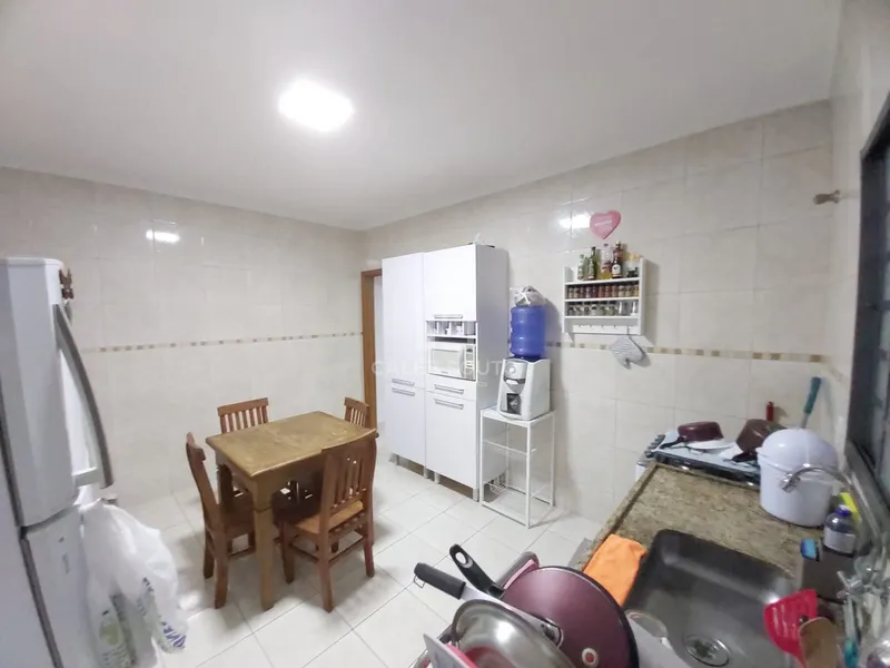 Casa com 3 quartos sendo 1 suíte no Jd. Universitário em Marília-SP.: 22ª foto da galeria de imagens do imóvel