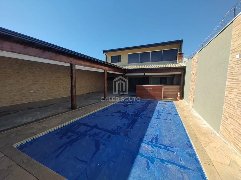 Casa com 4 dormitórios e piscina à venda no Palmital – Marília/SP: 3ª foto da galeria de imagens do imóvel