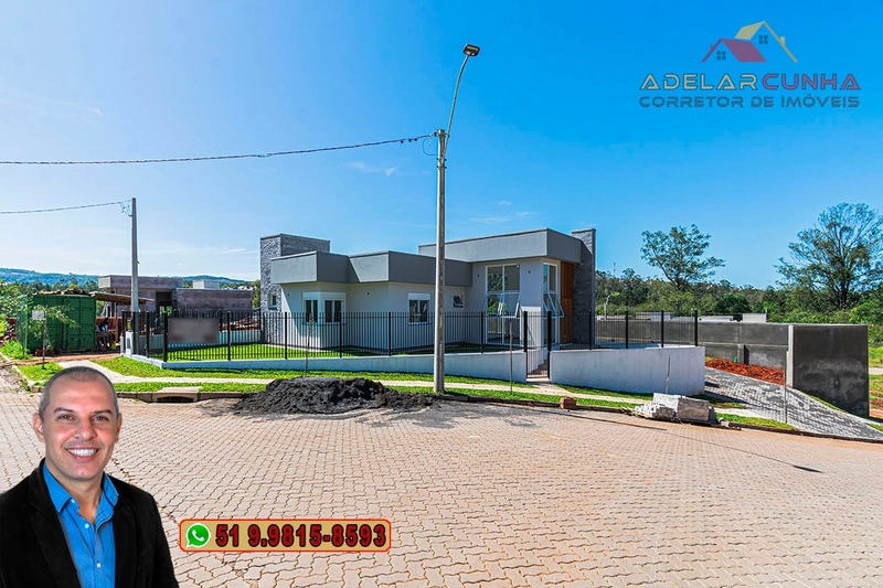 Casa de Esquina à VENDA em Campo Bom com 3 dormitórios Sendo 1 Suíte: 1ª foto da galeria de imagens do imóvel