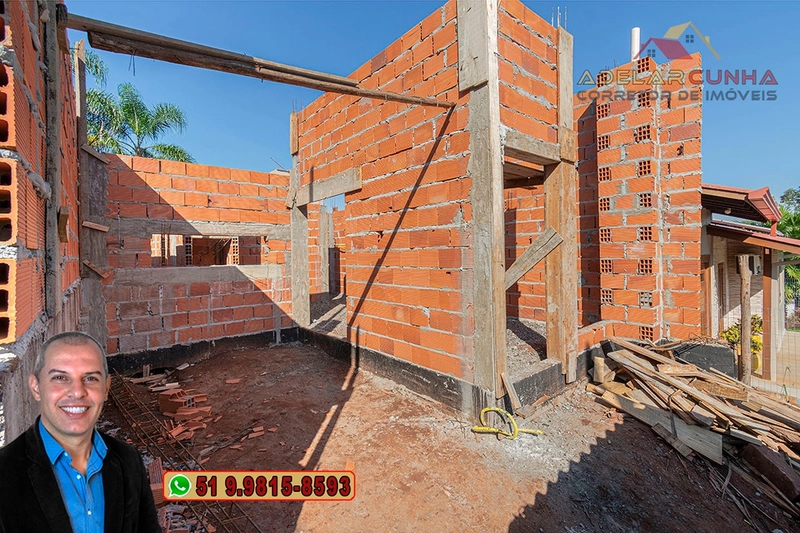 Casa Moderna com 2 Dormitórios (1 Suíte) à Venda em Campo Bom: 3ª foto da galeria de imagens do imóvel