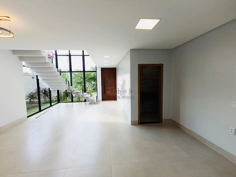 Sobrado em frente a mata, 3 suítes em condomínio fechado - Jardins Capri: 3ª foto da galeria de imagens do imóvel