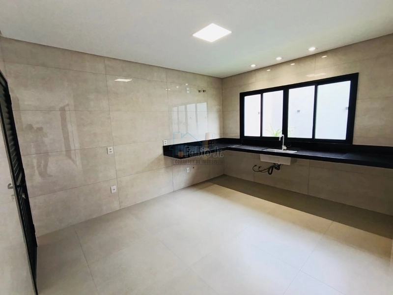 Sobrado em frente a mata, 3 suítes em condomínio fechado - Jardins Capri: 5ª foto da galeria de imagens do imóvel