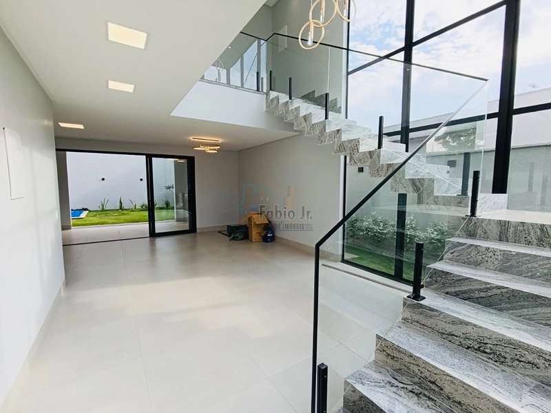 Sobrado em frente a mata, 3 suítes em condomínio fechado - Jardins Capri: 2ª foto da galeria de imagens do imóvel