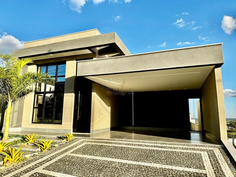 Casa Sub Térrea 3 suítes em condomínio fechado - Jardins Nápoles : 2ª foto da galeria de imagens do imóvel