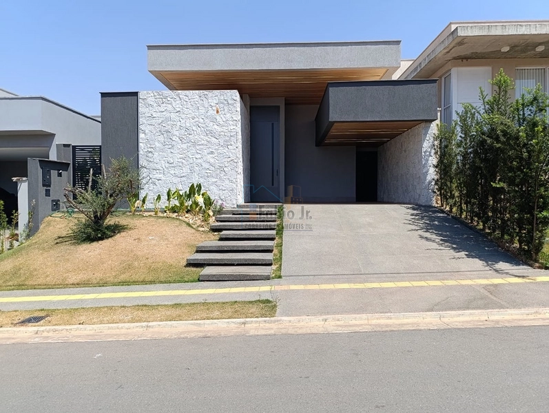 Casa térrea 03 quartos\suítes em condomínio fechado - Jardins Nápoles : 1ª foto da galeria de imagens do imóvel