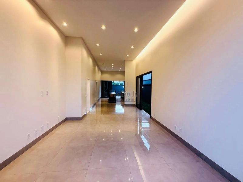 Casa térrea 3 suítes plenas em condomínio fechado - Jardins Barcelona : 2ª foto da galeria de imagens do imóvel