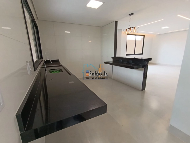 Casa sozinha no lote, 03 quartos sendo 1 suíte, Cidade Satélite São Luiz, Aparecida de Goiânia-GO: 7ª foto da galeria de imagens do imóvel