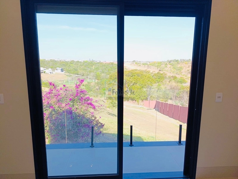 Casa em condomínio fechado, 03 quartos, 03 suítes, com vista definitiva: 10ª foto da galeria de imagens do imóvel