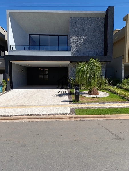 Sobrado 4 suítes em condomínio fechado - Jardins Capri: 1ª foto da galeria de imagens do imóvel