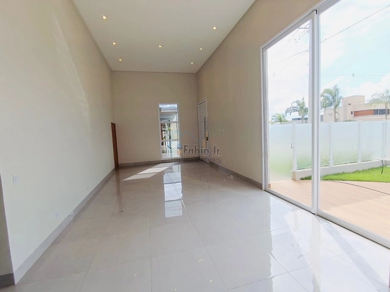 Casa térrea de esquina 3 suítes em condomínio fechado- Jardins Capri: 3ª foto da galeria de imagens do imóvel