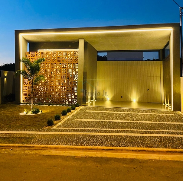 Casa térrea com 3 suítes em condomínio fechado - Jardins Barcelona: 1ª foto da galeria de imagens do imóvel