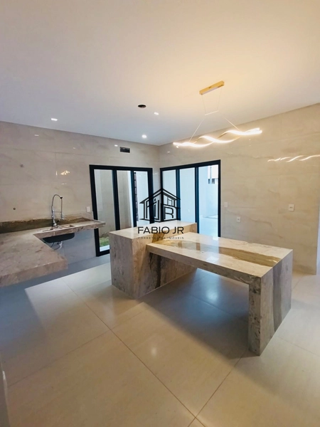 Casa sub-térrea 03 suítes em condomínio fechado  - Jardins Nápoles : 6ª foto da galeria de imagens do imóvel