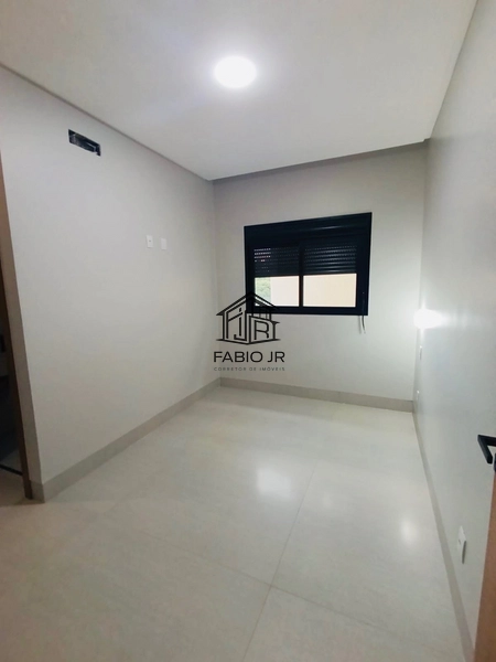 Casa sub-térrea 03 suítes em condomínio fechado  - Jardins Nápoles : 9ª foto da galeria de imagens do imóvel