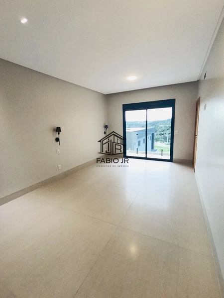 Casa sub-térrea 03 suítes em condomínio fechado  - Jardins Nápoles : 11ª foto da galeria de imagens do imóvel