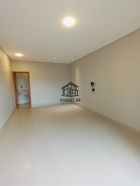 Casa sub-térrea 03 suítes em condomínio fechado  - Jardins Nápoles : 13ª foto da galeria de imagens do imóvel