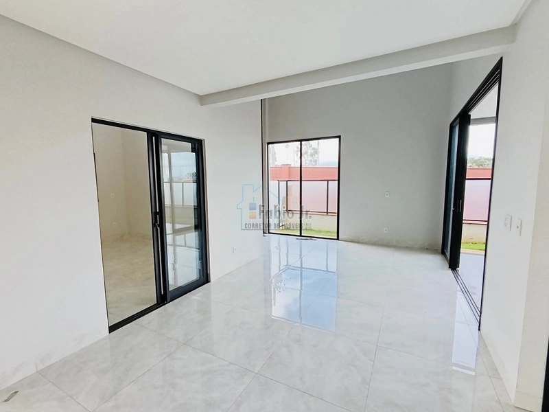 Casa térrea, 3 suítes, 3 vagas de garagem cobertas em condomínio fechado - Jardins Nápoles : 16ª foto da galeria de imagens do imóvel