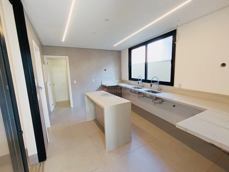 Sobrado de esquina 4 suítes plenas em condomínio fechado - Jardins Bolonha : 11ª foto da galeria de imagens do imóvel