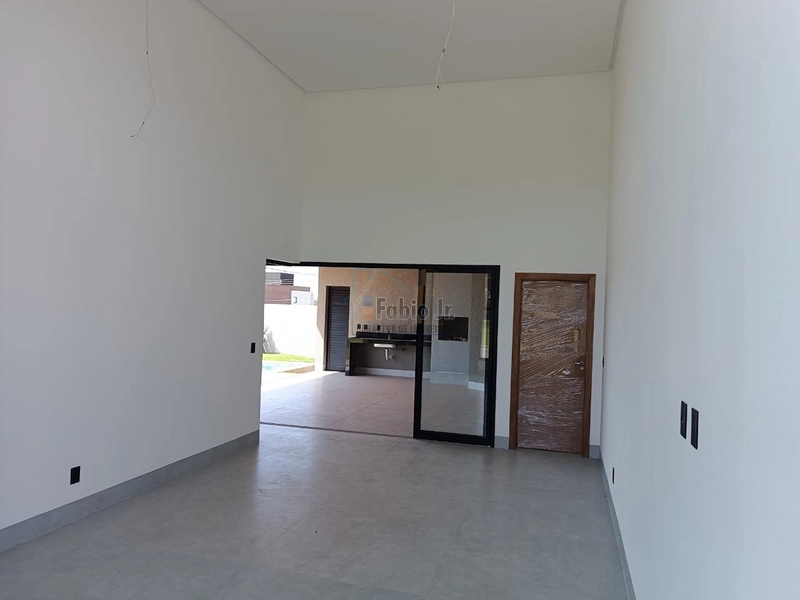 Casa térrea 4 suítes em condomínio fechado - Jardins Capri: 2ª foto da galeria de imagens do imóvel