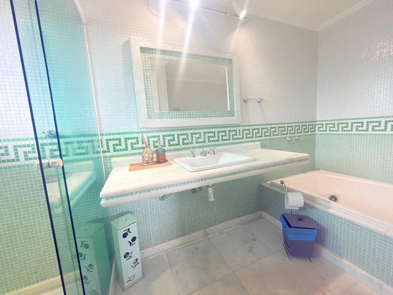 Casa 4 suítes + loft, piscina privativa e acesso a praia na Ferradurinha, Búzios: 8ª foto da galeria de imagens do imóvel