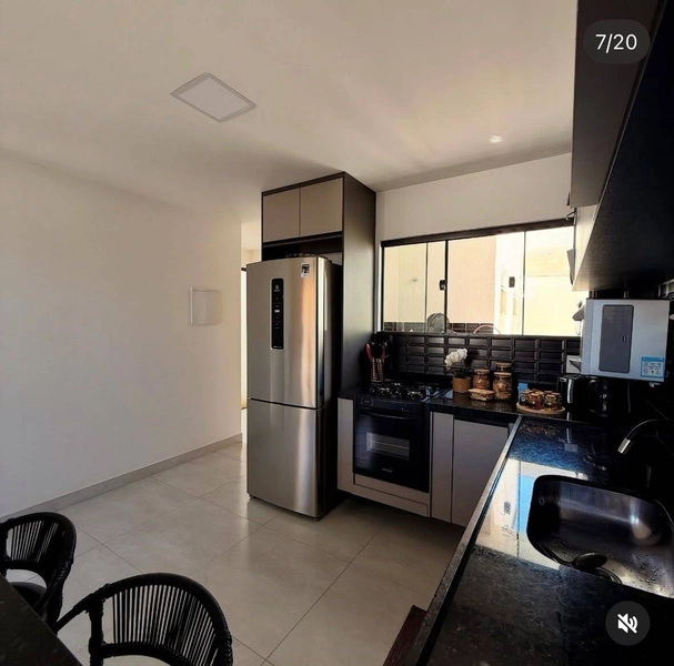CASA A VENDA COM MOBÍLIA- VILA DO PERÓ: 7ª foto da galeria de imagens do imóvel