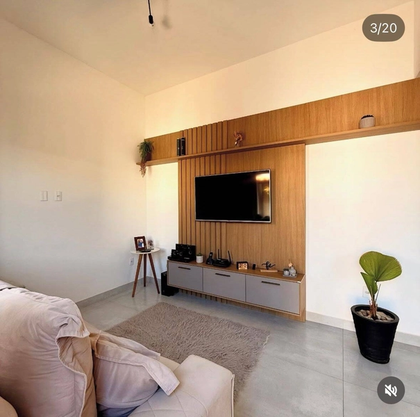 CASA A VENDA COM MOBÍLIA- VILA DO PERÓ: 3ª foto da galeria de imagens do imóvel