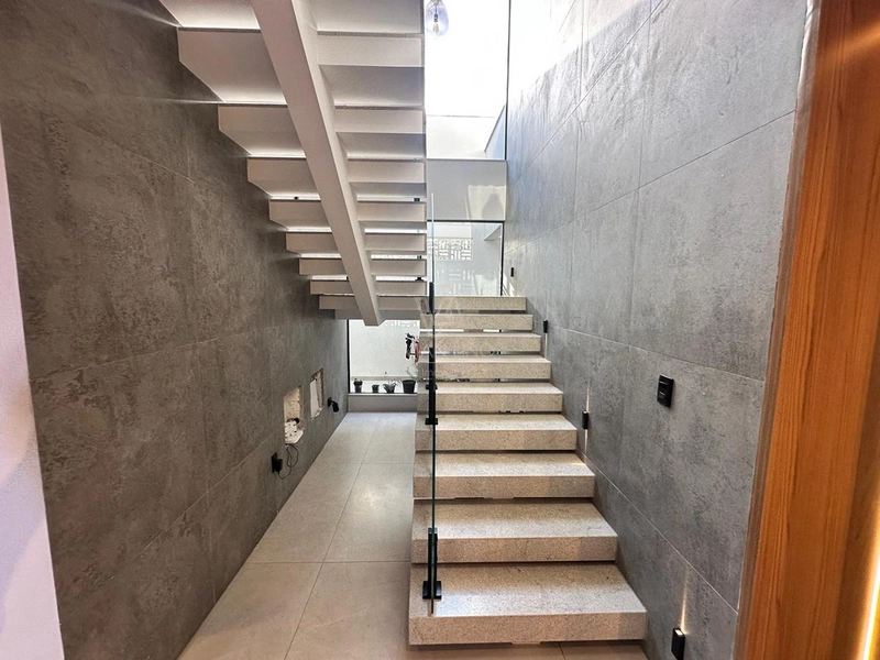 Casa, 5 dormitórios, sendo 3 suítes, canal Navegável Ogiva: 33ª foto da galeria de imagens do imóvel