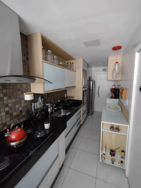 Apartamento à Venda – Vista Mar lateral  Praia do Forte – Cabo Frio: 3ª foto da galeria de imagens do imóvel