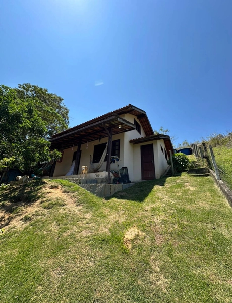 Casa a venda localizada na Pedra Riscada com vista para várias montanhas.: 2ª foto da galeria de imagens do imóvel