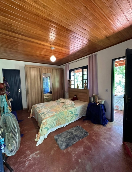 Casa a venda localizada na Pedra Riscada com vista para várias montanhas.: 8ª foto da galeria de imagens do imóvel