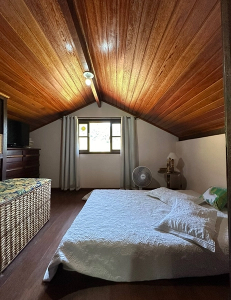 Casa a venda localizada na Pedra Riscada com vista para várias montanhas.: 9ª foto da galeria de imagens do imóvel