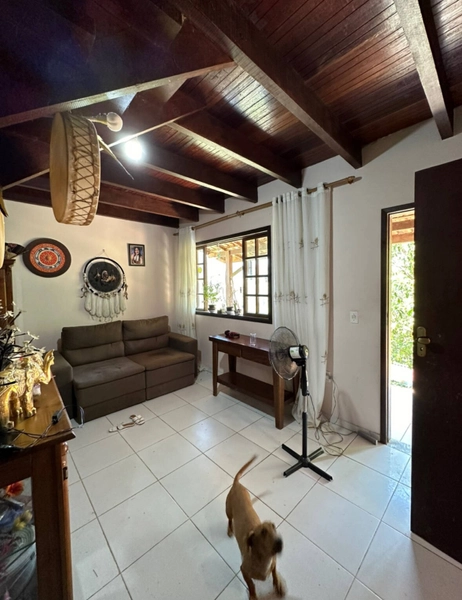 Casa a venda localizada na Pedra Riscada com vista para várias montanhas.: 7ª foto da galeria de imagens do imóvel
