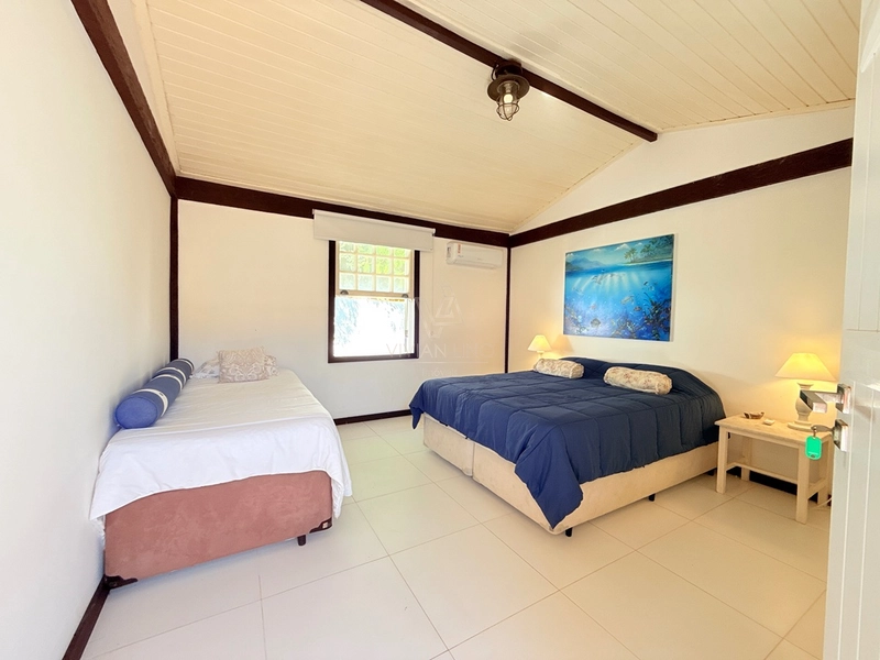 Casa 5 suítes, 1 master pé na areia com piscina na Marina, Búzios: 13ª foto da galeria de imagens do imóvel