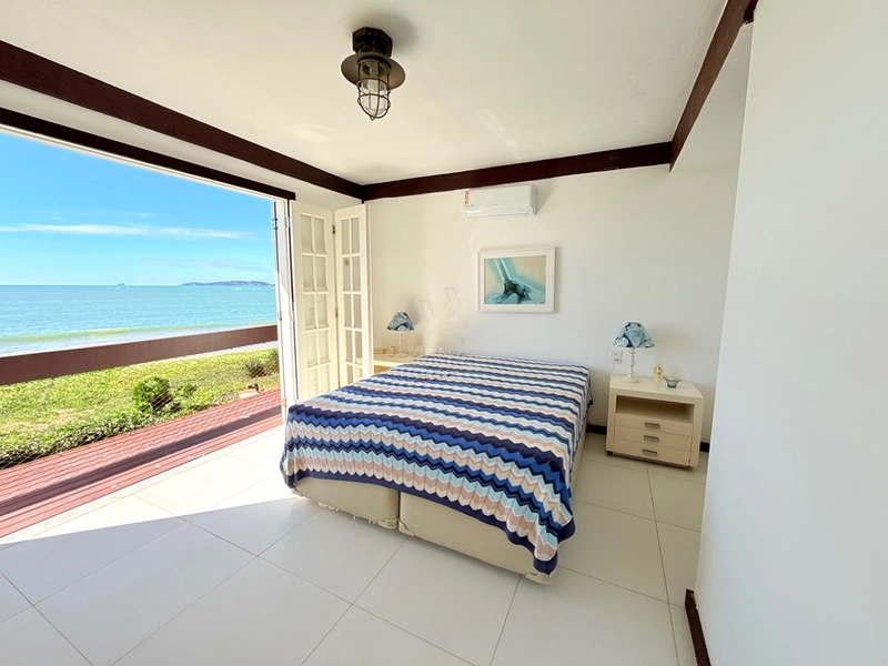 Casa 5 suítes, 1 master pé na areia com piscina na Marina, Búzios: 3ª foto da galeria de imagens do imóvel