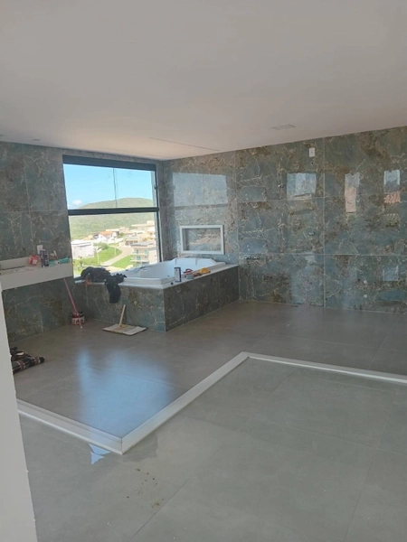 Triplex de Luxo com Vista Deslumbrante,  no Condomínio dos Pássaros.: 5ª foto da galeria de imagens do imóvel