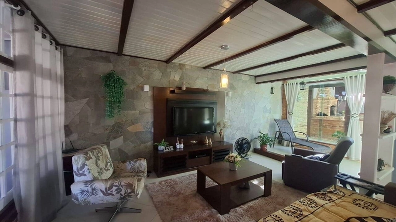Casa de Alto Padrão no Condomínio Portal das Flores – Venda e Locação: 4ª foto da galeria de imagens do imóvel