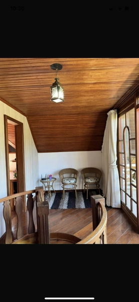 CHALÉ EM SÃO PEDRO DA SERRA: 3ª foto da galeria de imagens do imóvel
