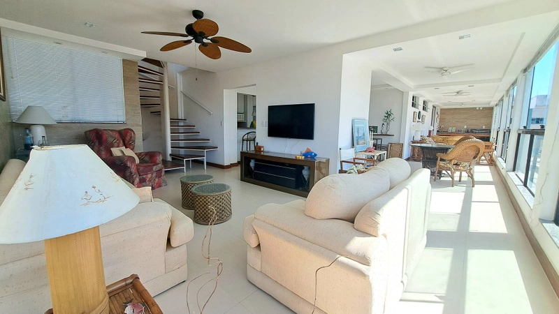 Cobertura Exclusiva Venda Cabo Frio a 80m do Mar: 2ª foto da galeria de imagens do imóvel