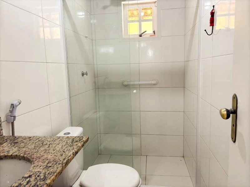 Sítio na Rasa – Um Refúgio Privativo com Três Residências e Muito Verde: 32ª foto da galeria de imagens do imóvel