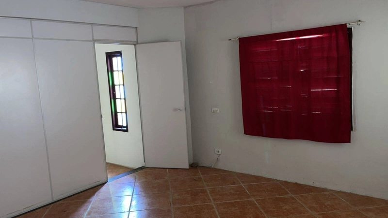 Casa Duplex, Grande e Espaçosa em São Pedro da Aldeia-RJ.: 4ª foto da galeria de imagens do imóvel